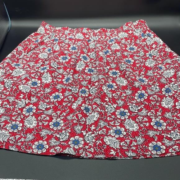 Loft Skirts | Red Floral Printed Mini Skirt - Loft Size M | - Picture 5 of 8
